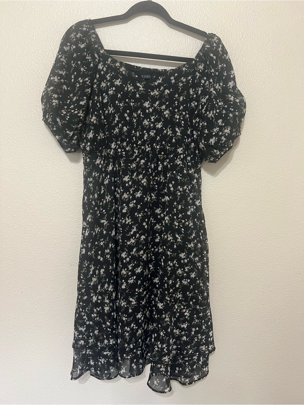 Mikarose Black Floral Puff-Sleeve Midi Dress